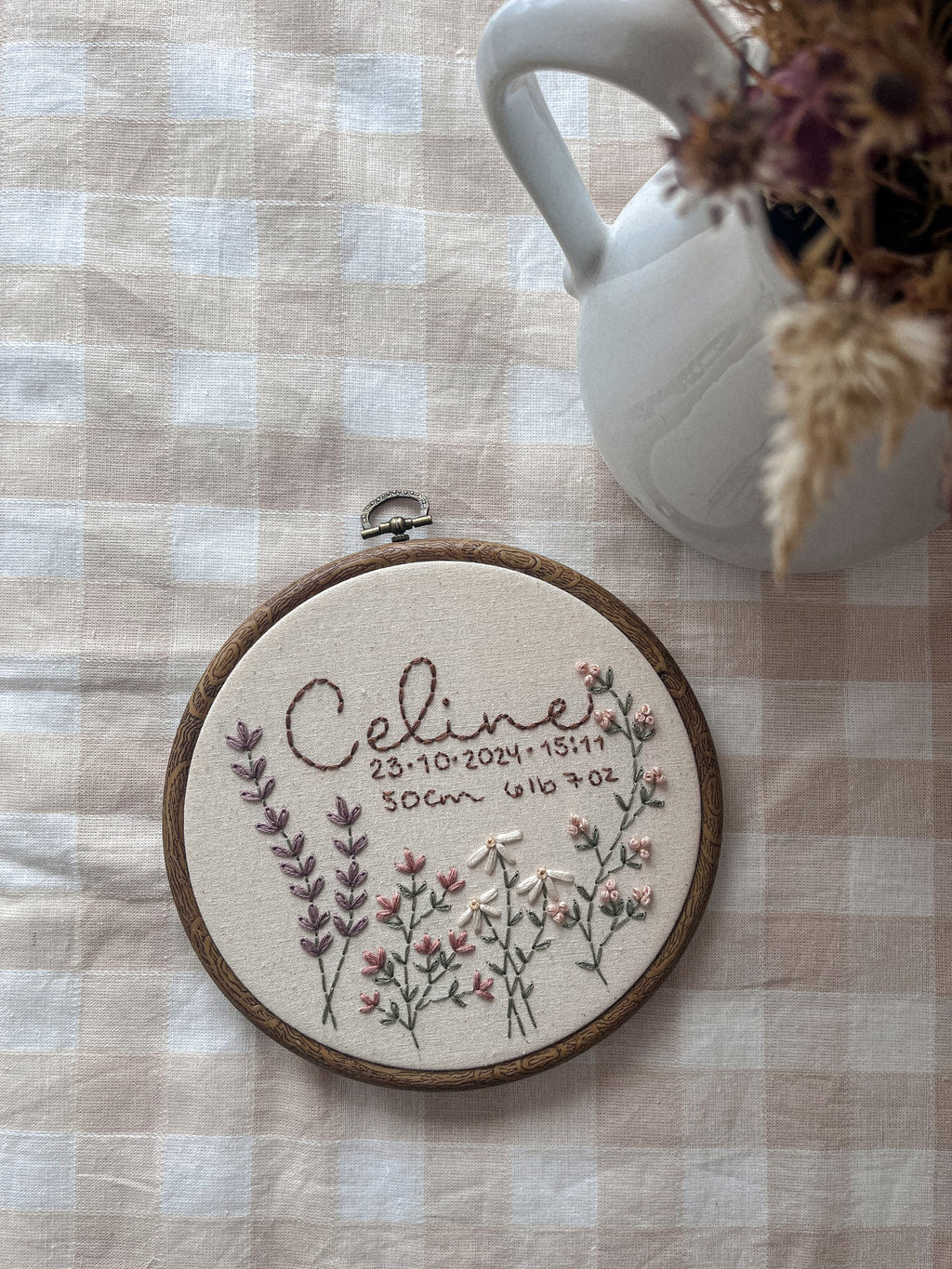 Broderie fleurs montantes