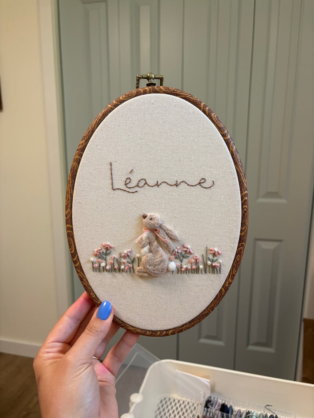 Feutrine avec prénom + petites broderies