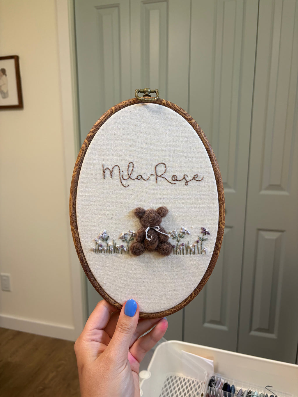 Feutrine avec prénom + petites broderies
