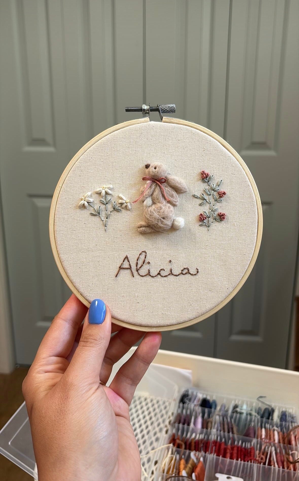 Feutrine avec prénom + petites broderies