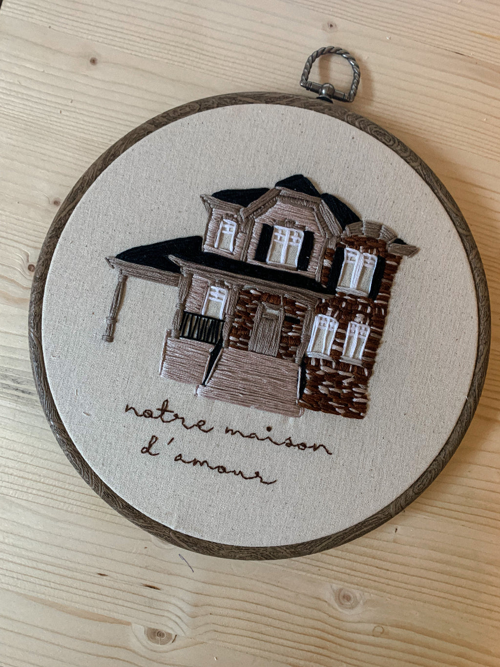 Maison brodée